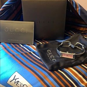 Gucci Ladies Watch with box and papers